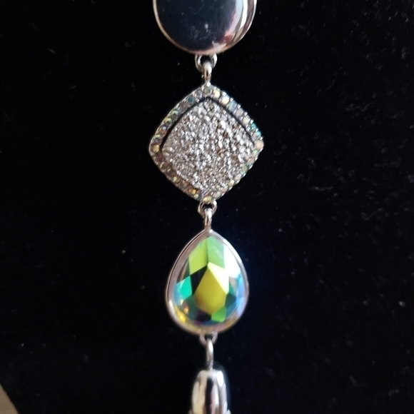 Drop Tassel  Green and Silver Tone Necklace - Picture 3 of 5